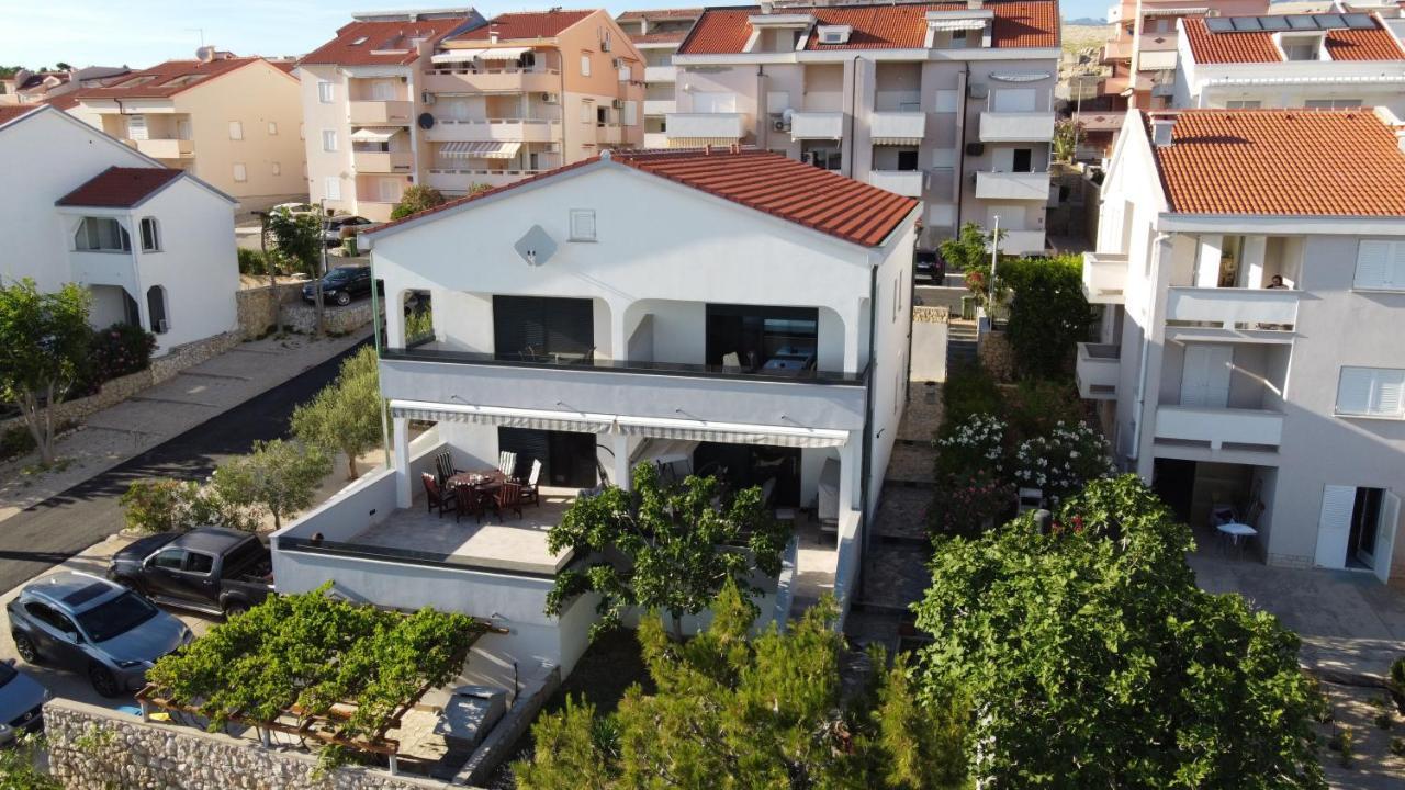 Villa Ami Кустичи Экстерьер фото
